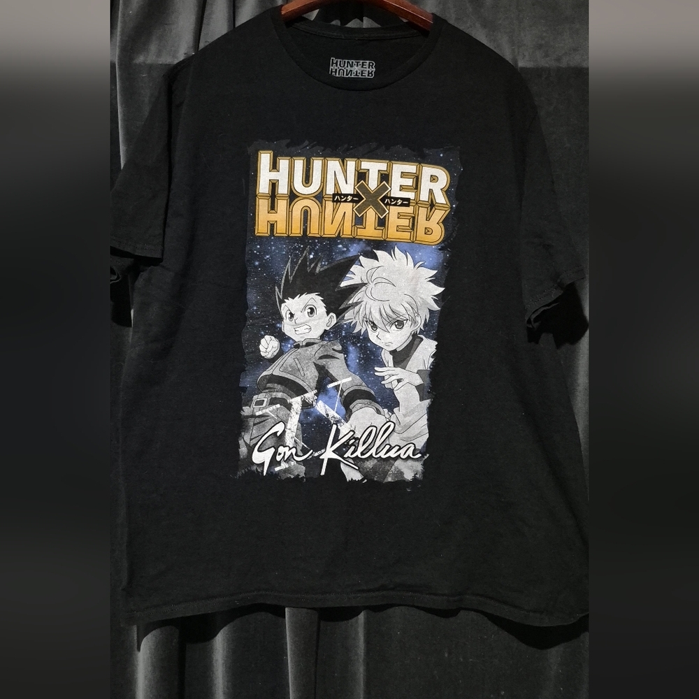 Hunter Graphic Tee - Black and Gold
